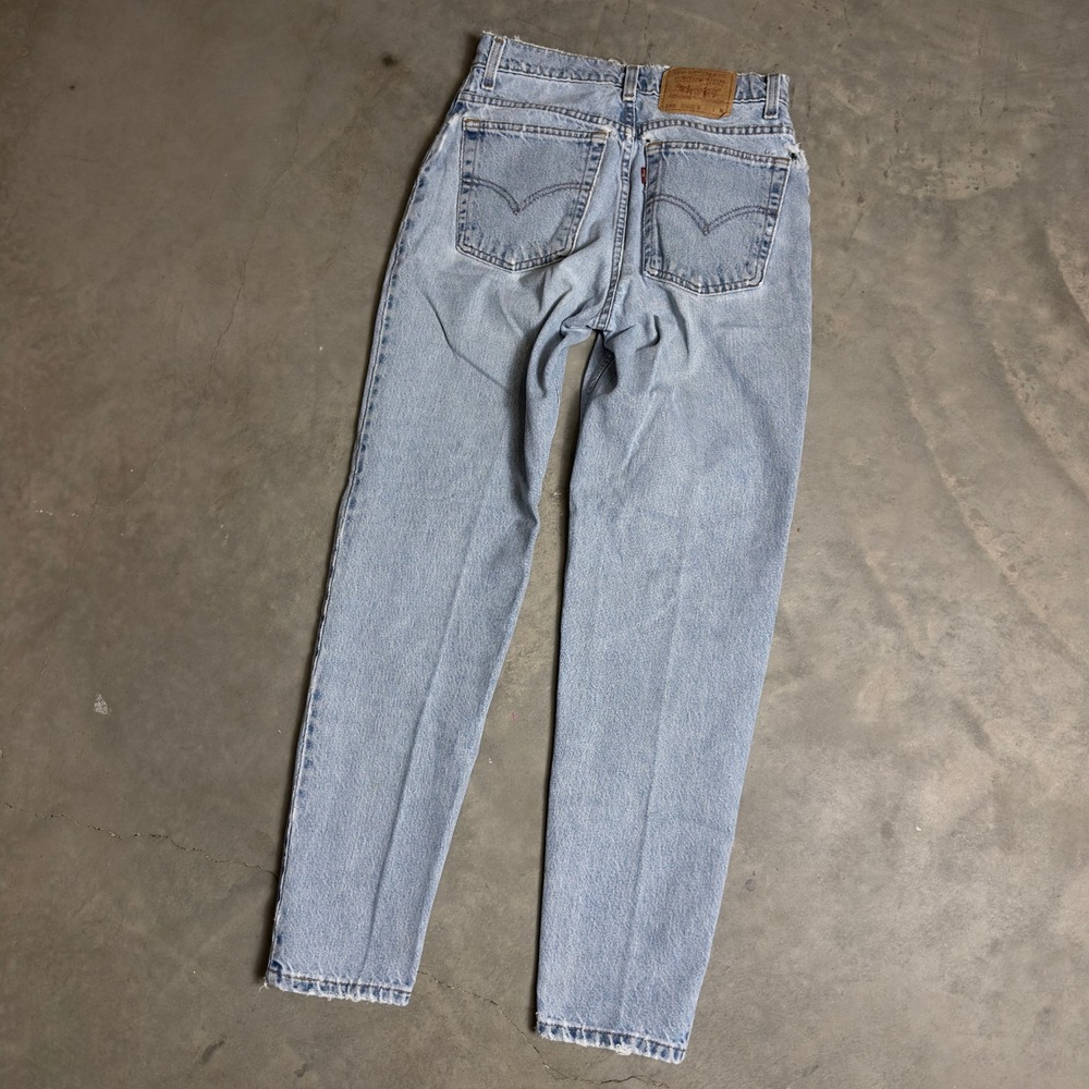 Vintage Levis 550 Jeans Womens 9 Light Wash Baggy 90s USA